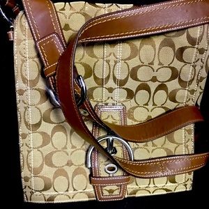 Crossbody Coach